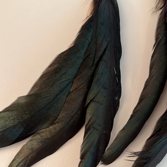 Vintage feathered, green gold drop earrings - Picture 2 of 10